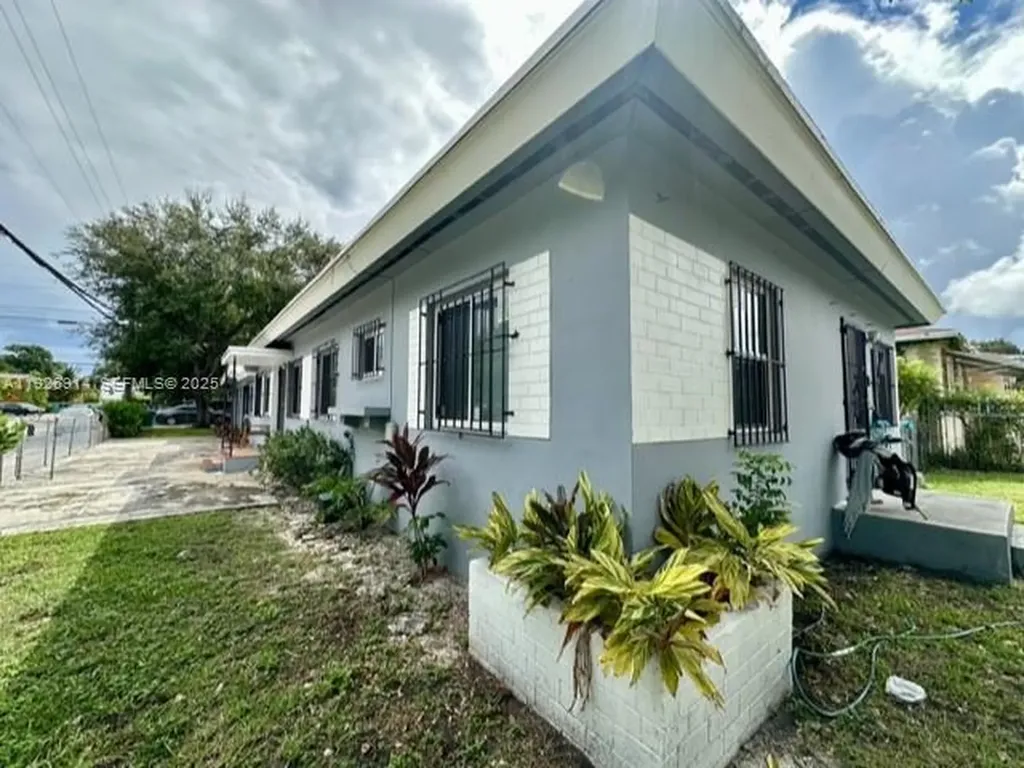 248 NW 69th Street Miami FL 33150
