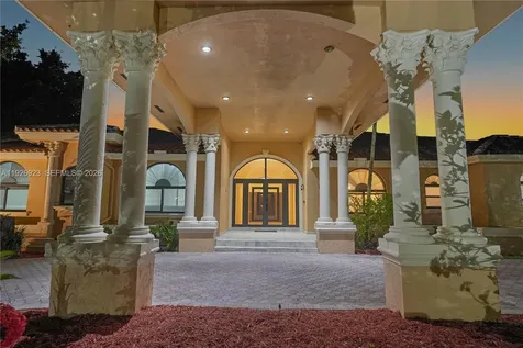 3001 SW 132nd Avenue Miami FL 33175