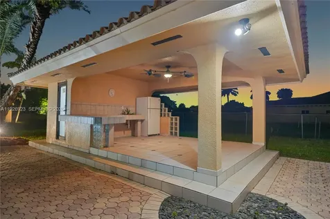 3001 SW 132nd Avenue Miami FL 33175