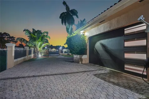 3001 SW 132nd Avenue Miami FL 33175