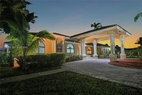 3001 SW 132nd Avenue Miami FL 33175