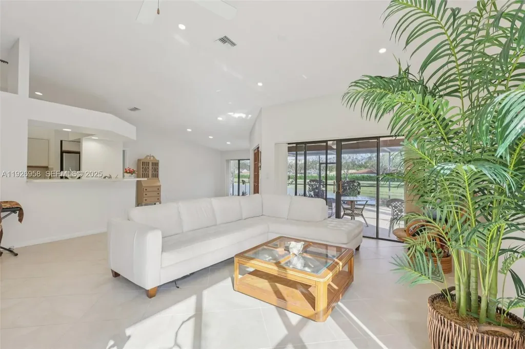 22792 Marbella Circle Boca Raton FL 33433