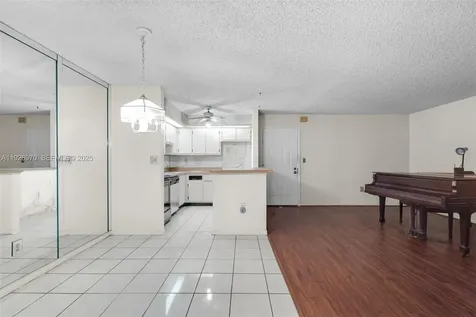 907 NE 199th Street Miami FL 33179