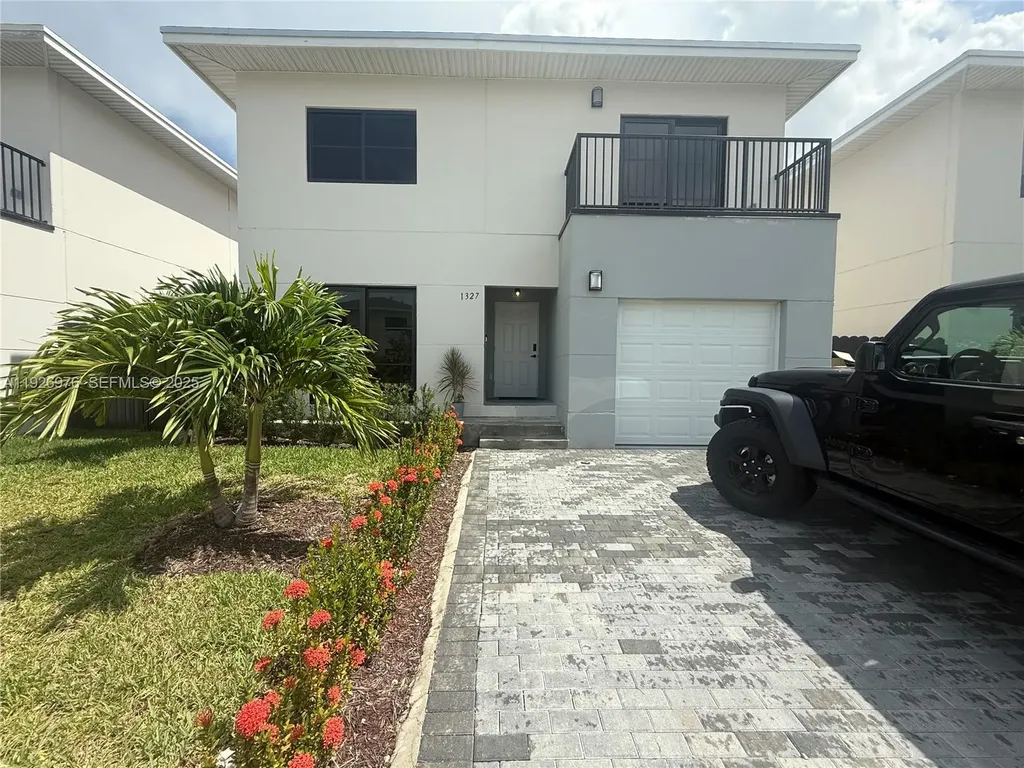 1327 NW 2nd Lane Florida City FL 33034