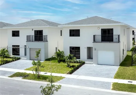 1327 NW 2nd Lane Florida City FL 33034