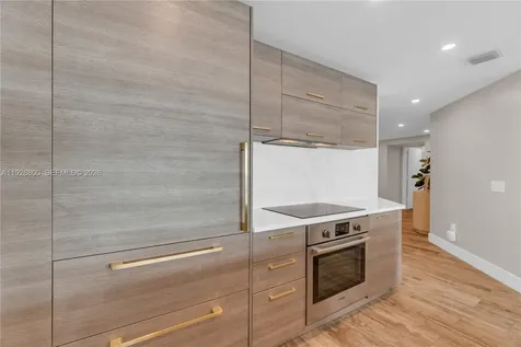 650 NE 32nd Street Miami FL 33137