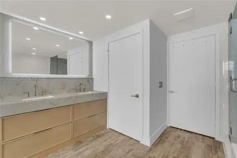 650 NE 32nd Street Miami FL 33137