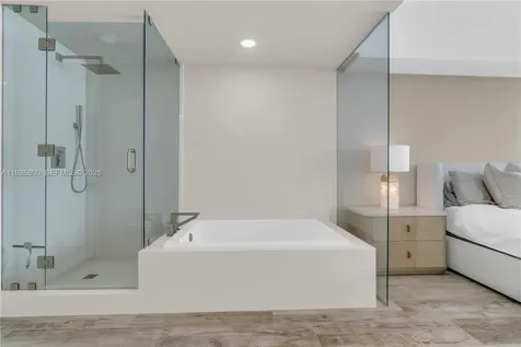 650 NE 32nd Street Miami FL 33137