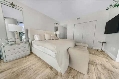 650 NE 32nd Street Miami FL 33137
