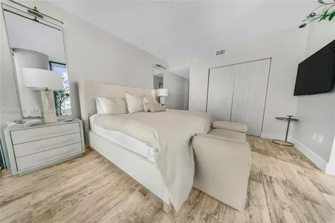 650 NE 32nd Street Miami FL 33137