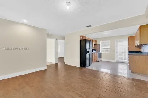 417 SW 3rd Street Hallandale Beach FL 33009