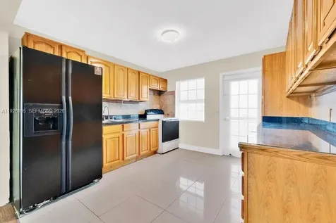 417 SW 3rd Street Hallandale Beach FL 33009
