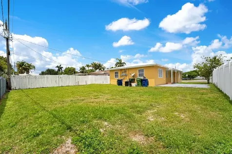 417 SW 3rd Street Hallandale Beach FL 33009