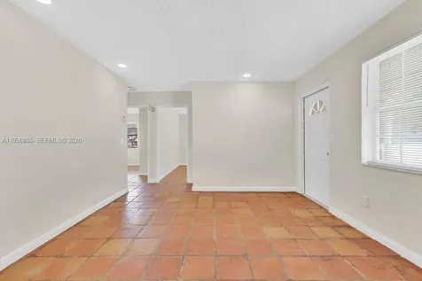 417 SW 3rd Street Hallandale Beach FL 33009