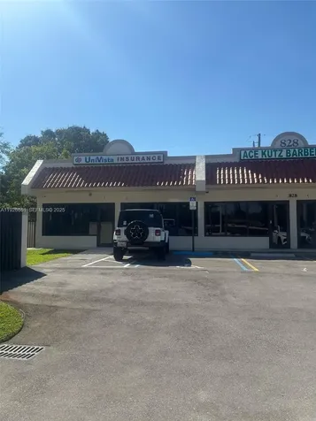 828 W Pembroke Road Hallandale Beach FL 33009