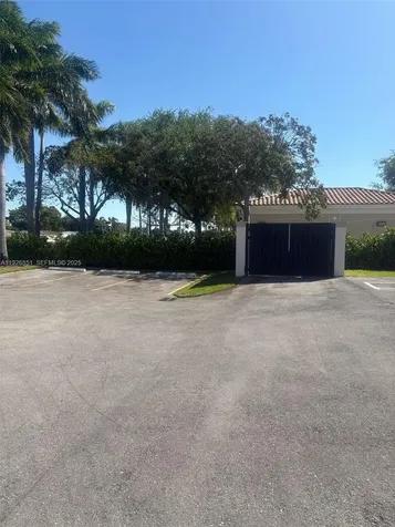 828 W Pembroke Road Hallandale Beach FL 33009