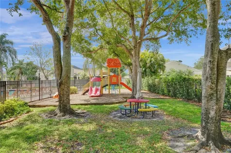 15801 W Waterside Circle Sunrise FL 33326