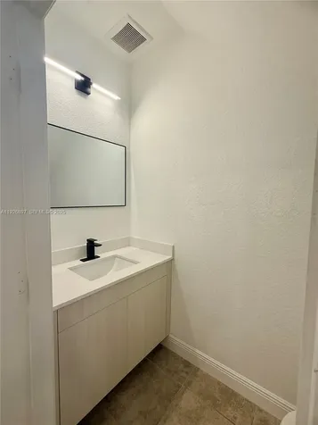 977 NE Trailside Run Port St. Lucie FL 34983