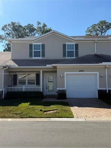 977 NE Trailside Run Port St. Lucie FL 34983