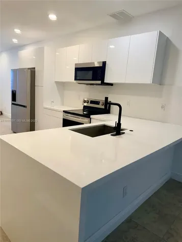 977 NE Trailside Run Port St. Lucie FL 34983