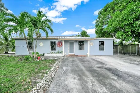 4020 E 10th Avenue Hialeah FL 33013