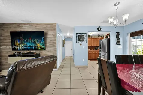 4020 E 10th Avenue Hialeah FL 33013