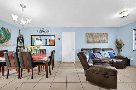 4020 E 10th Avenue Hialeah FL 33013