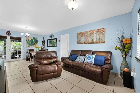 4020 E 10th Avenue Hialeah FL 33013