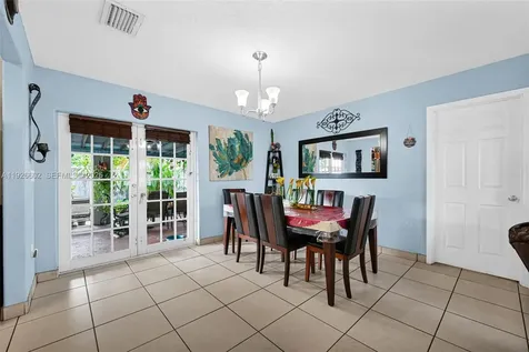 4020 E 10th Avenue Hialeah FL 33013