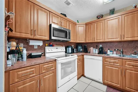 4020 E 10th Avenue Hialeah FL 33013