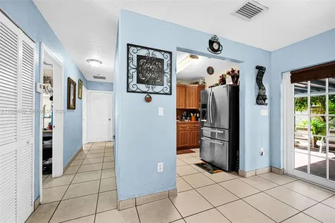 4020 E 10th Avenue Hialeah FL 33013