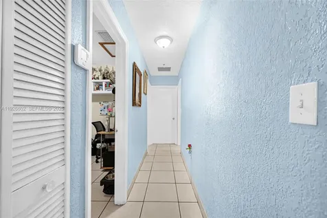 4020 E 10th Avenue Hialeah FL 33013