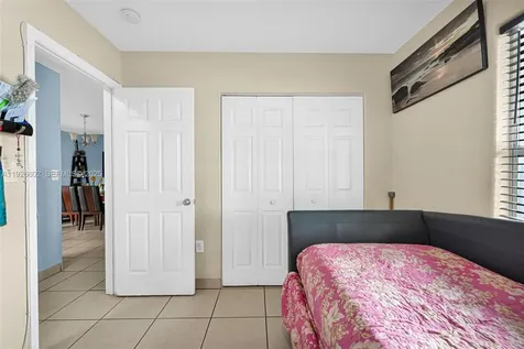 4020 E 10th Avenue Hialeah FL 33013