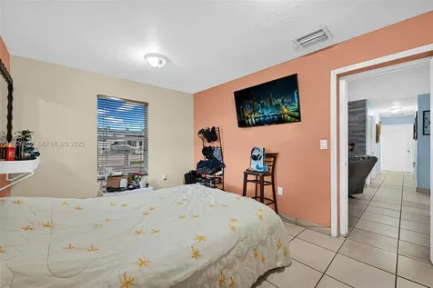 4020 E 10th Avenue Hialeah FL 33013