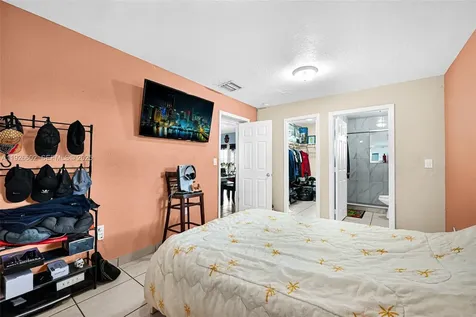 4020 E 10th Avenue Hialeah FL 33013