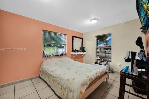 4020 E 10th Avenue Hialeah FL 33013