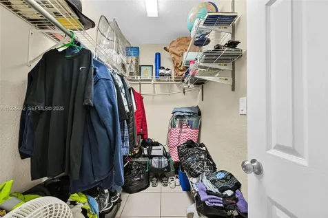4020 E 10th Avenue Hialeah FL 33013