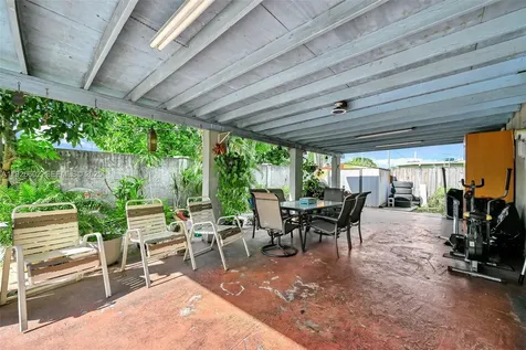 4020 E 10th Avenue Hialeah FL 33013
