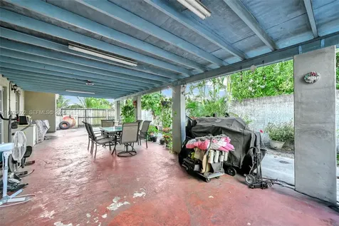 4020 E 10th Avenue Hialeah FL 33013