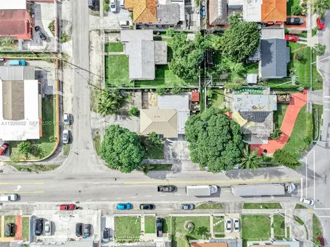 4020 E 10th Avenue Hialeah FL 33013