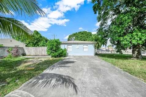4020 E 10th Avenue Hialeah FL 33013