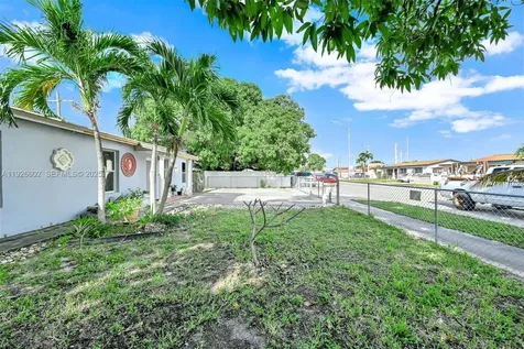 4020 E 10th Avenue Hialeah FL 33013