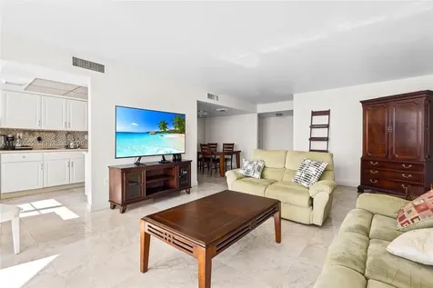18011 Biscayne Boulevard Aventura FL 33160