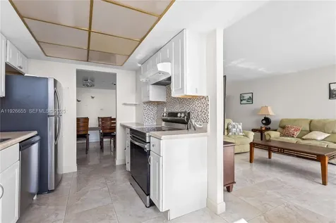 18011 Biscayne Boulevard Aventura FL 33160
