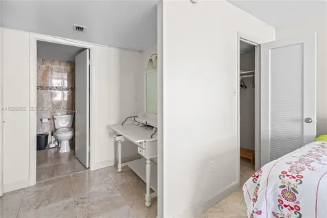 18011 Biscayne Boulevard Aventura FL 33160