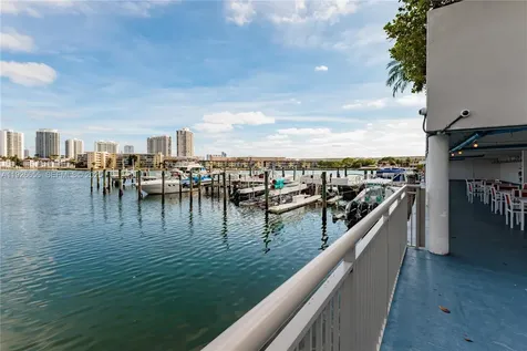 18011 Biscayne Boulevard Aventura FL 33160
