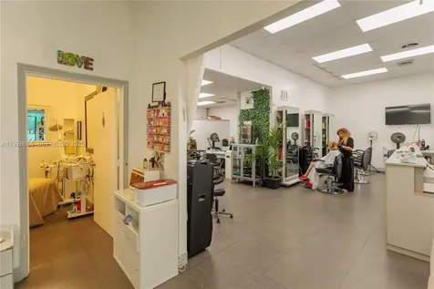 18011 Biscayne Boulevard Aventura FL 33160