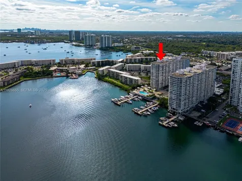 18011 Biscayne Boulevard Aventura FL 33160