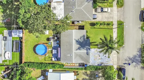 201 NW 51st Court Oakland Park FL 33309