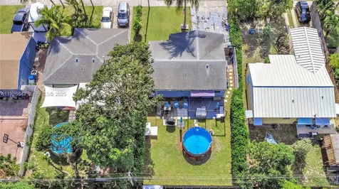 201 NW 51st Court Oakland Park FL 33309
